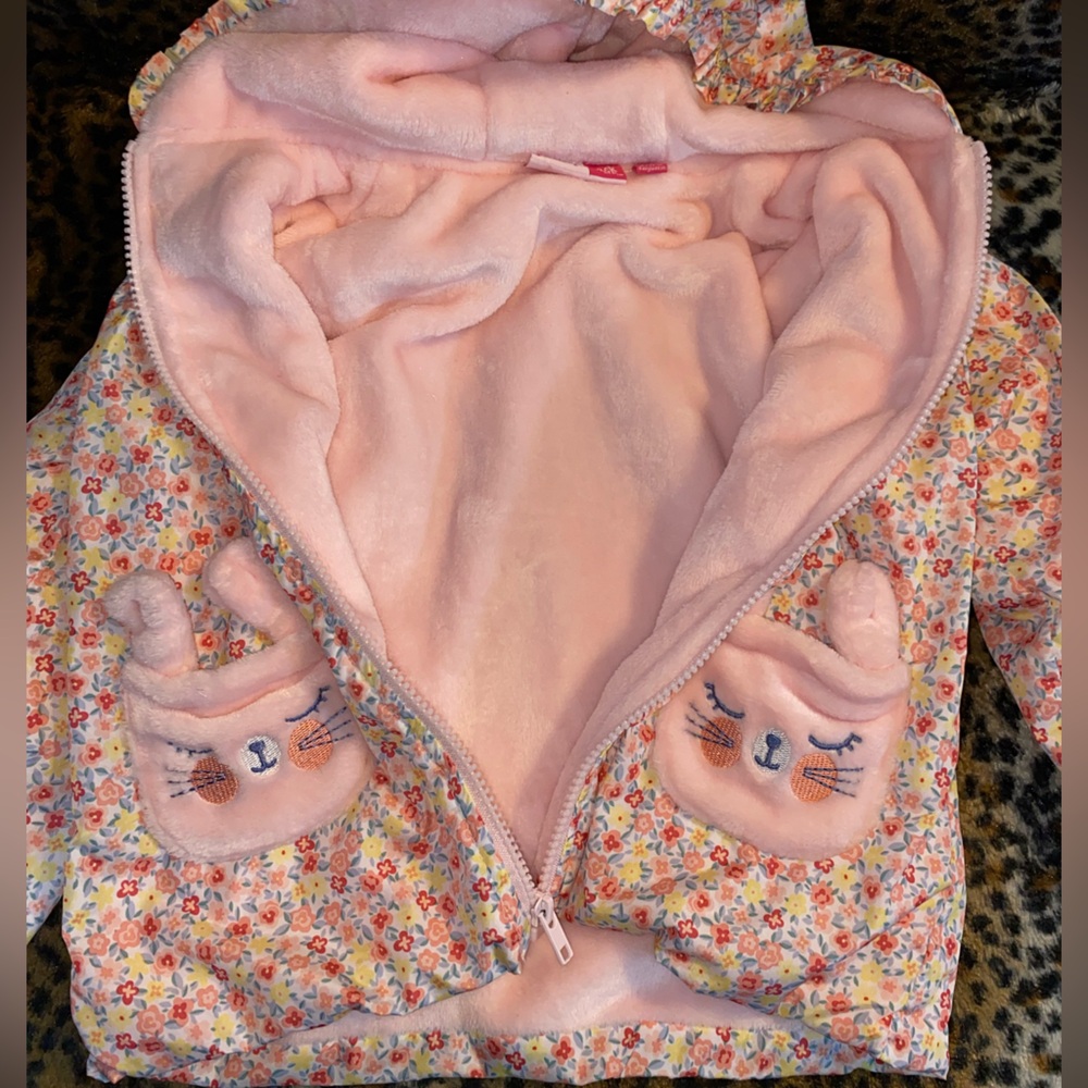 Adorable Girls Fall/Spring Jacket size 4t - Picture 4 of 9